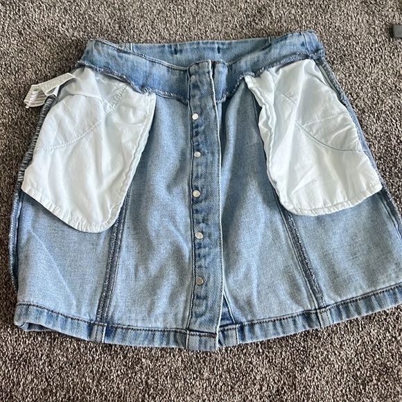 Denim skirt Forever 21 button up - Picture 3 of 4
